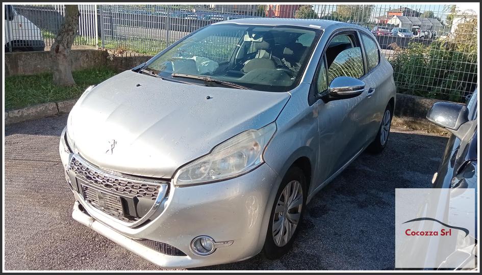 Immagine di PEUGEOT 208 (dal 01/12 al 11/15) 1.4 8V HDi Ber. 3p/d/1398cc