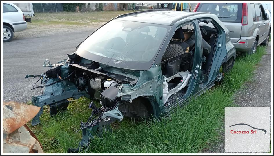 Immagine di TOYOTA Yaris Cross 1.5 Hybrid (85 kWp), 12v. MXPJ10H M15A 68Kw Suv, 5 p. 2020-09