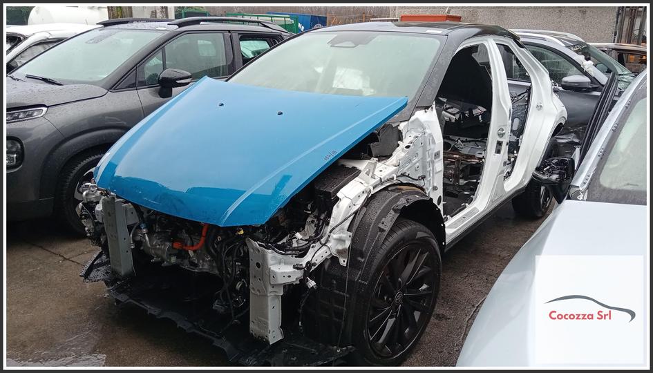 Immagine di TOYOTA C-HR (dal 10/23) 2.0 PHEV (112Kw) Suv 5p/b-e/1987cc